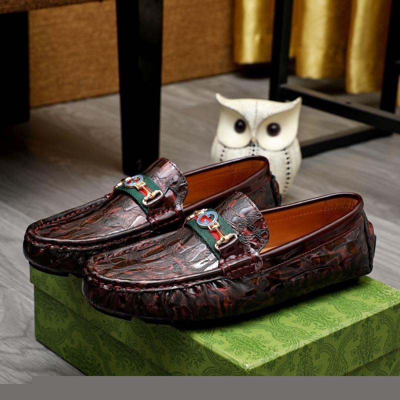 G*u*i leather shoes